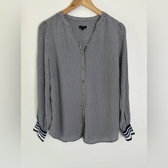 Talbots Blue Print V Neck blouse L - Picture 1 of 6
